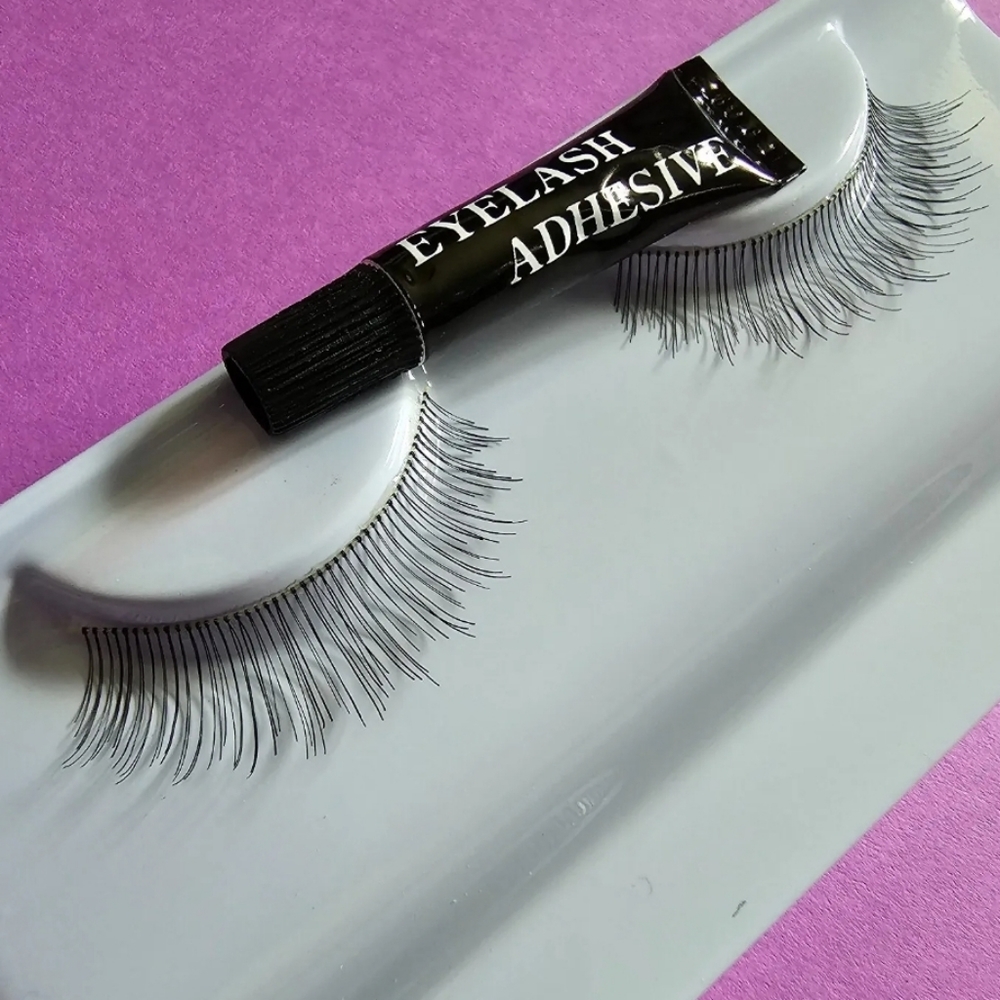 False eyelashes 10 pack of Marta with adhesive. 100% Human Hair.